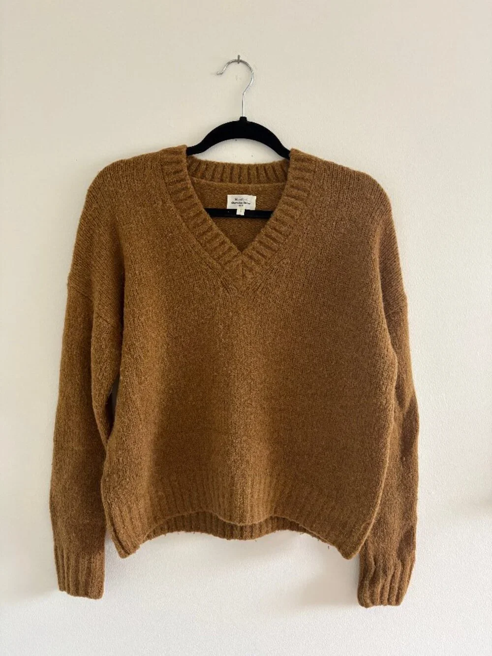Hartford Alternative Classics 1979 V-Neck Sweater